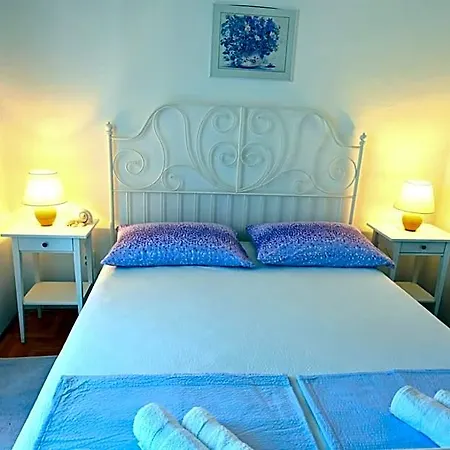 Luka's House - Zf Hvar Mini-hôtel