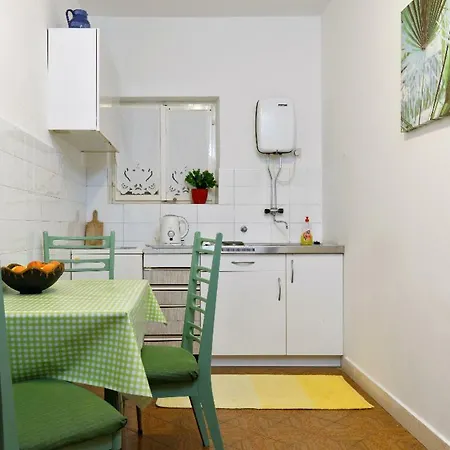 Luka's House - Zf Hvar * Hvar Town