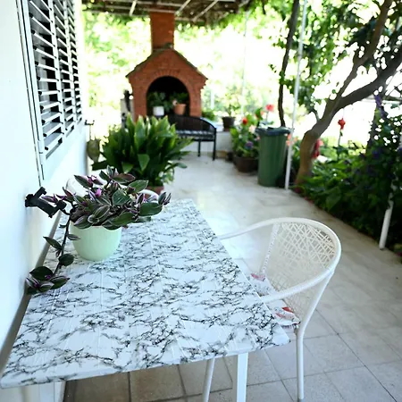Luka's House - Zf Hvar * هفار